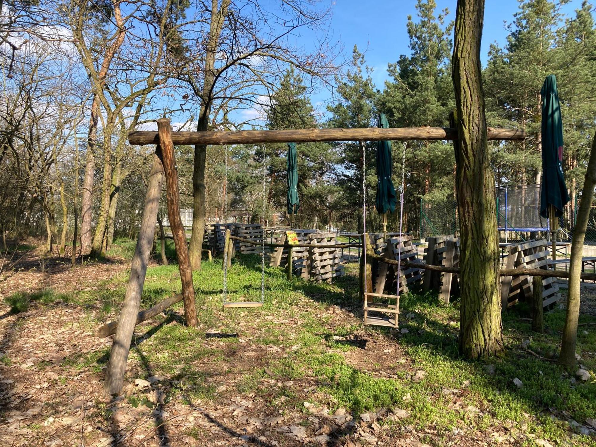 Kuk Racice Lägenhet Exteriör bild